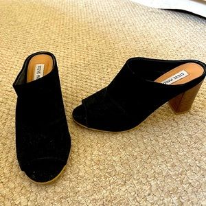 Suede Steve Madden Open-Toed Heels/Clogs